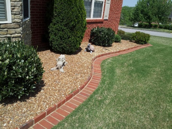 Smart Tips On How To Make Brick Edging, How To Edge A Garden With Brick