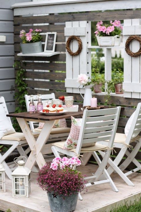 Eye-Catching Wonderful and Creative Patio Planter Ideas